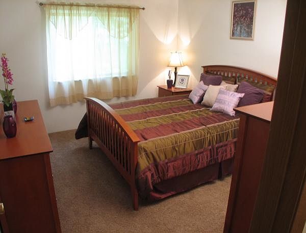 2nd image of 3449 Sheridan Rd APT 301