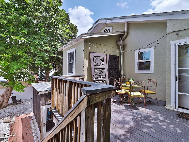 303 Washington St #A — Photo 15