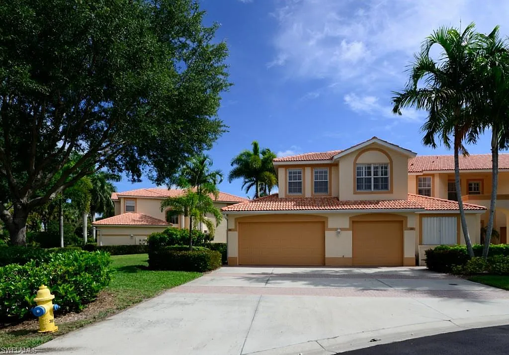 2 bed, 2.0 bath, 1797 sqft, $4,900 — Photo 1