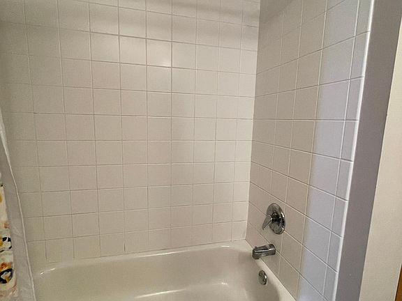 5th image of 2511 1/2 W Moffat St #505