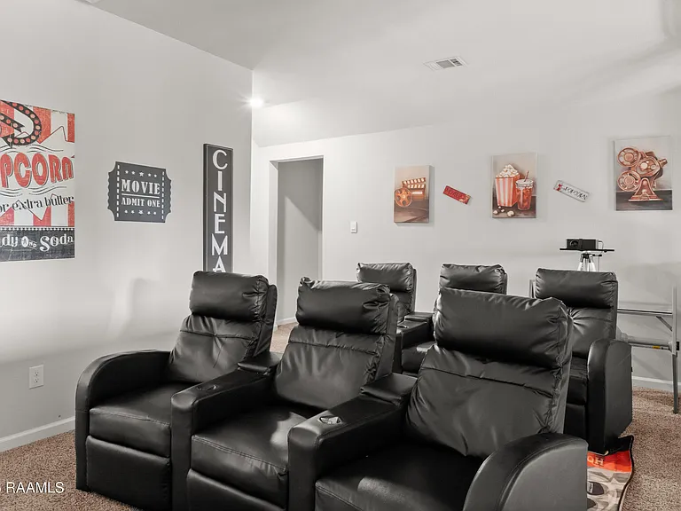 203 S Lakepointe Dr — Photo 19