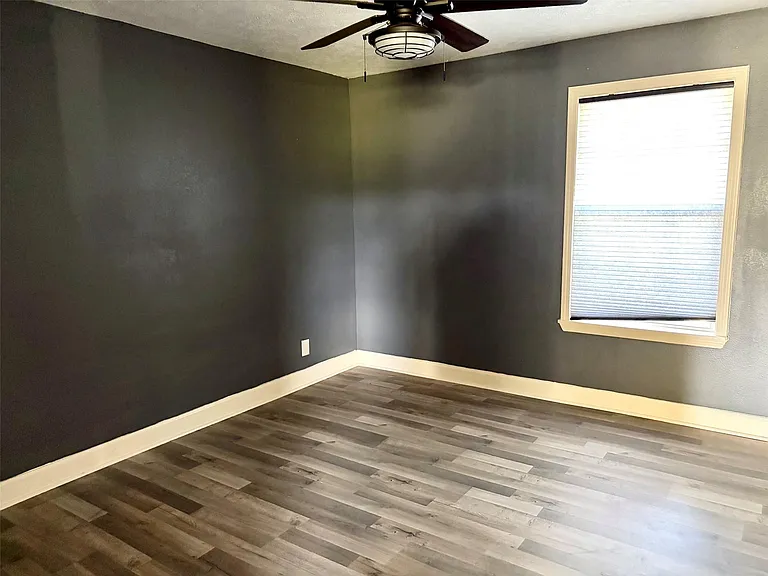 2884 Brooks Dr — Photo 17