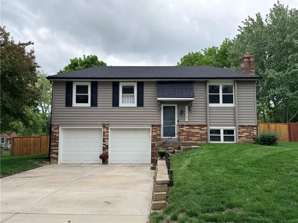 12727 S Cardiff St, Olathe, KS 66062