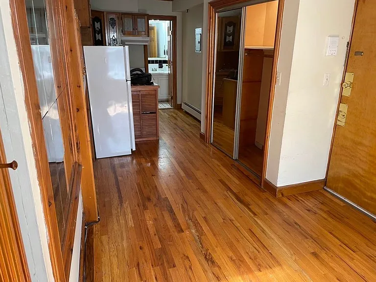 204 Willow Ave #1L — Photo 6