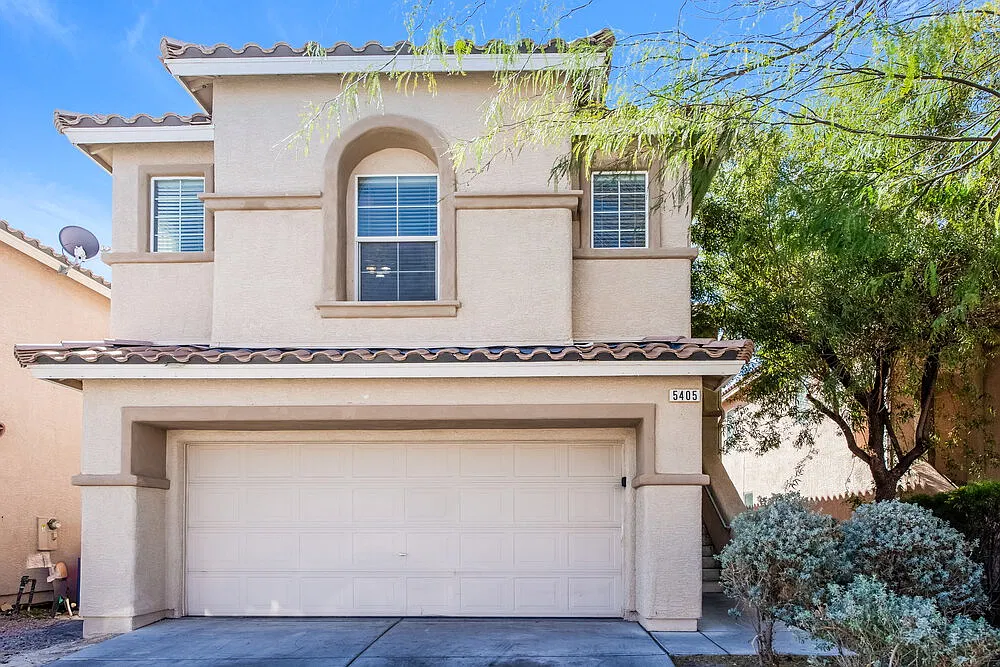 4 bed, 2.5 bath, 2318 sqft, $3,180 — Photo 1
