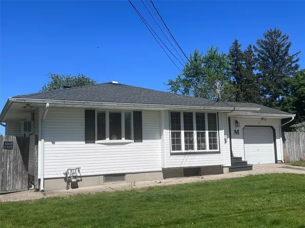 68 Ruland Road, Selden, NY 11784