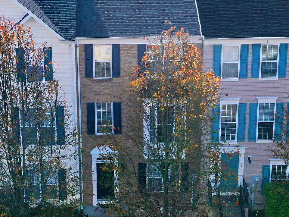 1st image of 107 Hamilton Ct