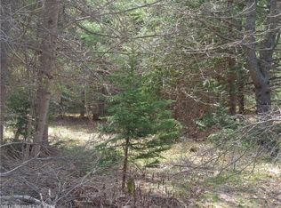 17 Eastside Rd, Hancock, ME 04640