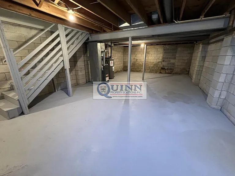 134 E Village Rd — Photo 11