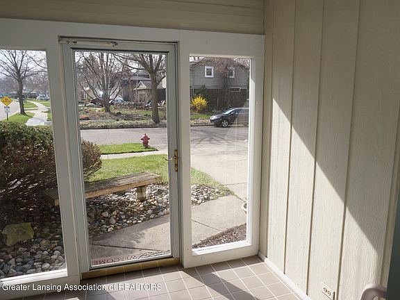 3rd image of 1952 Winchester Dr
