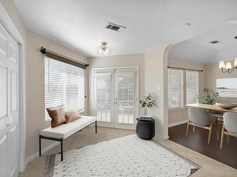 Branching Oak Ct — Photo 6