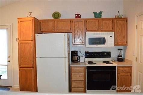 4th image of 212 Palm Hills Dr