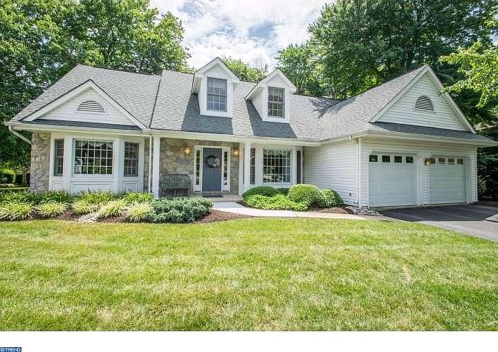 1st image of 14 Bromley Ct