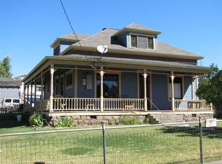 702 B St, Fossil, OR 97830