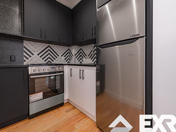 2nd image of 789 Franklin Ave