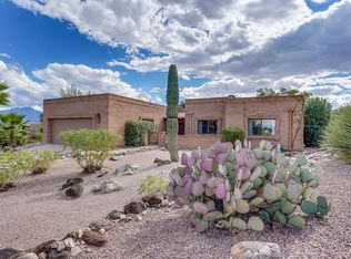1761 W Placita Del Helecho, Green Valley, AZ 85622