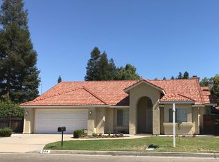 344 E Braddock Dr, Fresno, CA