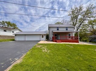 208 Hand Ave, Dixon, IL 61021