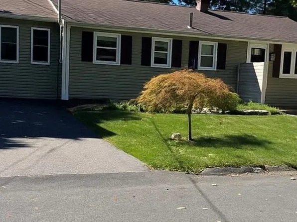 42 Fisher Ave, Warwick, RI 02886