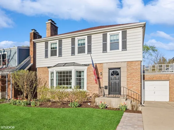 310 Leitch Ave, La Grange, IL 60525