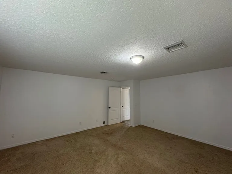 710 Avalon St SE — Photo 15