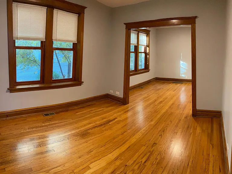 3739 N Greenview Ave #1R — Photo 5