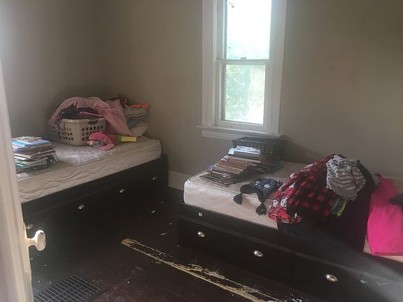 3rd image of 309 Waldstein Ave