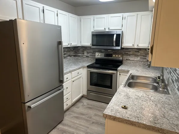 7910 Mayfair Dr #2, Anchorage, AK 99502