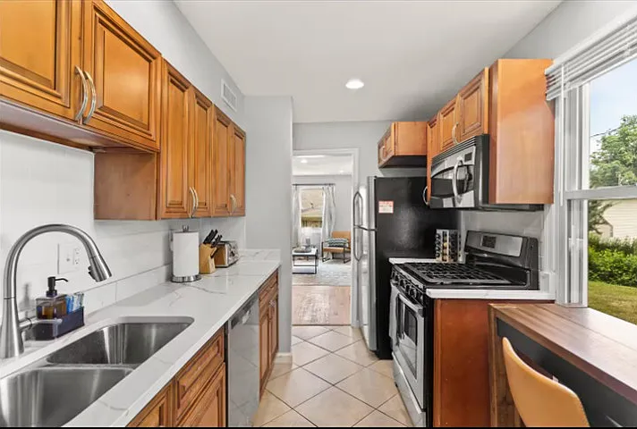 2 Burgundy Ct — Photo 8