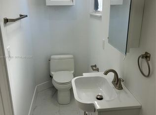 1530 NE 33rd St, Pompano Beach, FL 33064