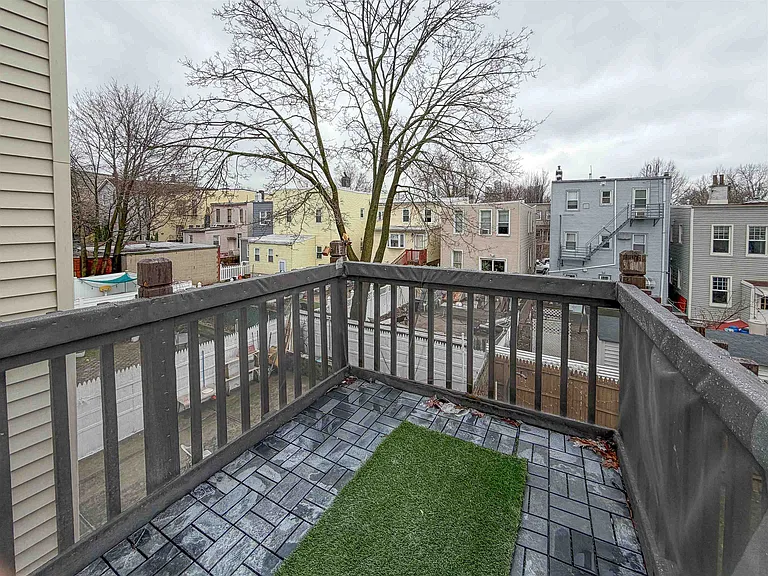 119 Zabriskie St #3 — Photo 18