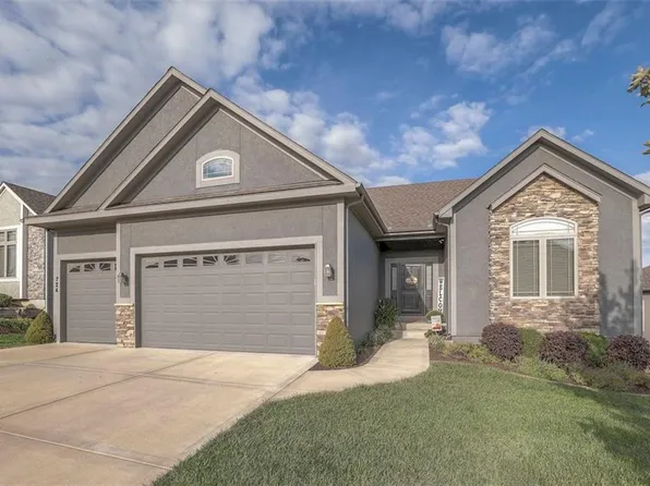 724 S Washington St, Raymore, MO 64083