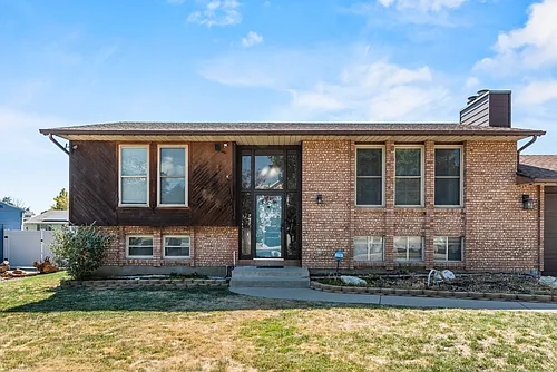 609 N 1050 W Photo 1