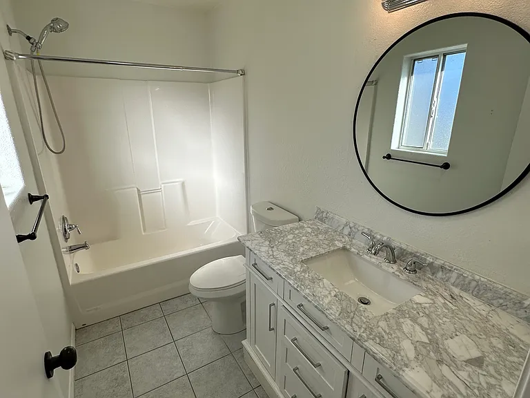 5633 Abronia Ave — Photo 13
