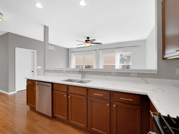 2723 W 127th Pl, Crown Point, IN 46307