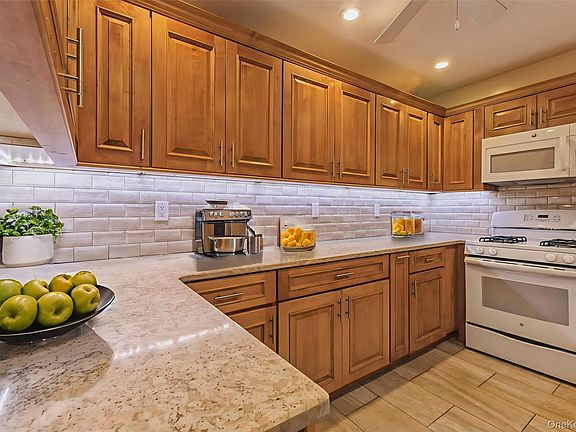 5th image of 99-10 60th Avenue #6E