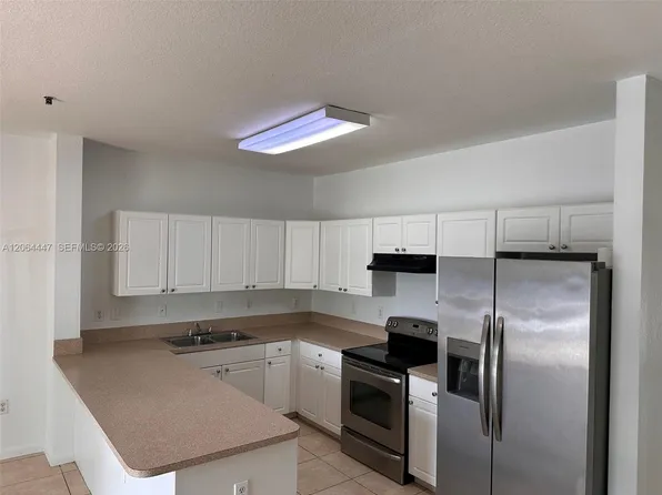 17350 NW 67th Ave APT 205, Hialeah, FL 33015