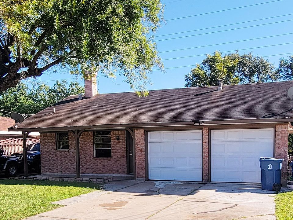 1st image of 910 Avenue N