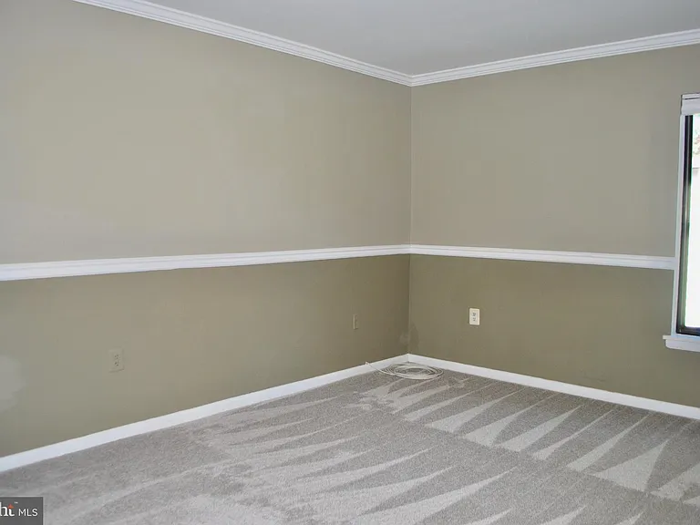 2850 Dover Ln #203 — Photo 15