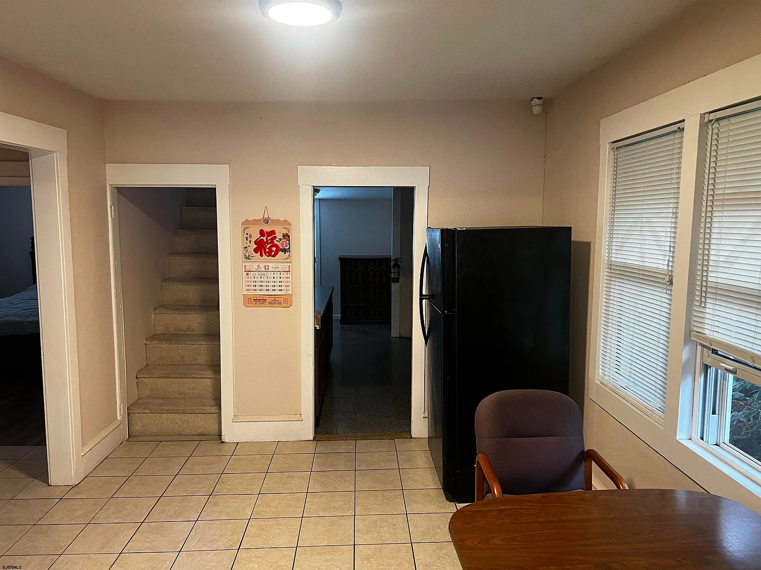 3 bed, 1.0 bath, 1080 sqft, $2,400 — Photo 4