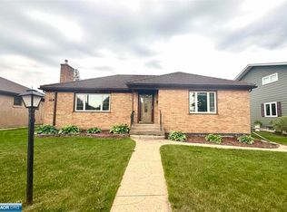 716 9th St S, Virginia, MN 55792