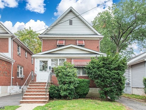 2nd image of 481 Jefferson Ave