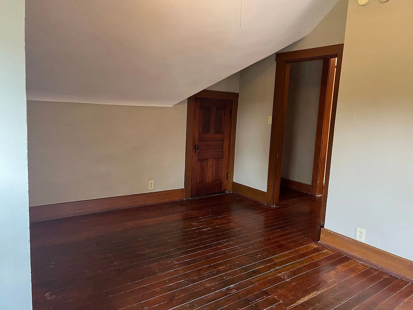 111 Wallace Avenue — Photo 3