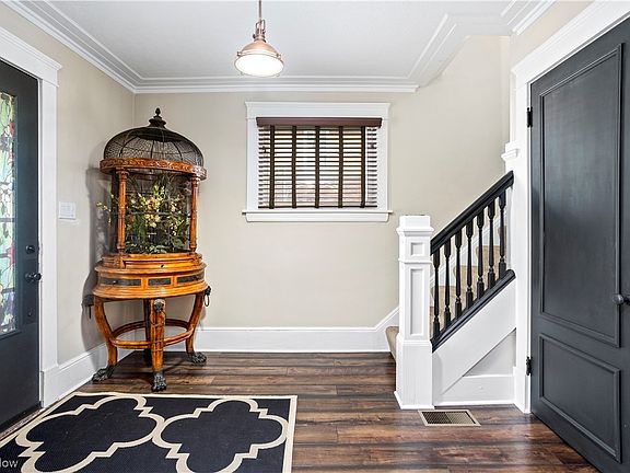 2nd image of 435 Hamilton Ave