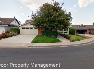 13212 Wickshire Ln, Tustin, CA 92782