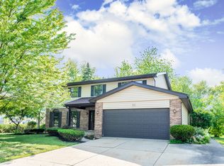 924 Aegean Dr, Schaumburg, IL 60193