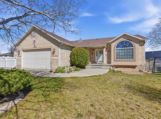3642 W Angus Dr, South Jordan, UT 84009