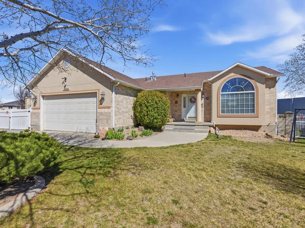3642 W Angus Dr, South Jordan, UT 84009