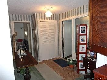 4th image of 6317 Hofstra Ct W