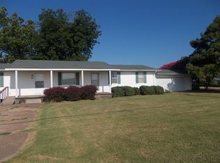 2009 S Main St, Leachville, AR 72438